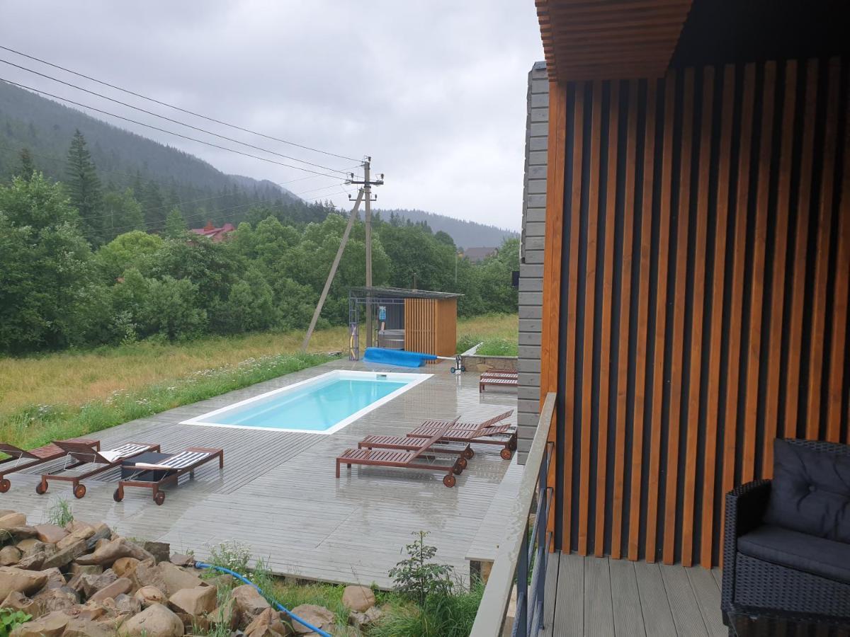 The Living Villa Татарив Екстериор снимка